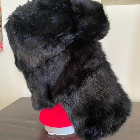 Black Rabbit Fur Hat - Picture 5 of 9